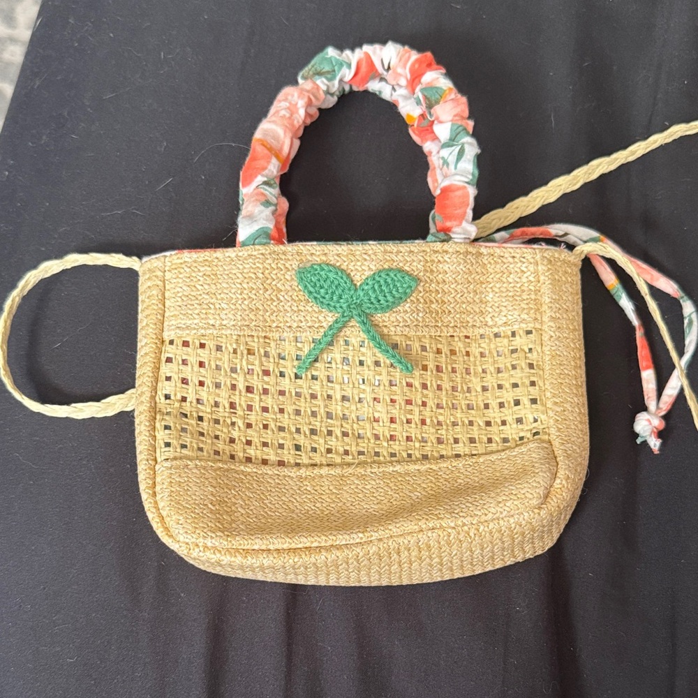 Tiny Fruit/Floral Handle Straw Tote Bag